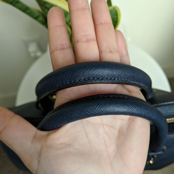 Michael kors handbag - Picture 12 of 13